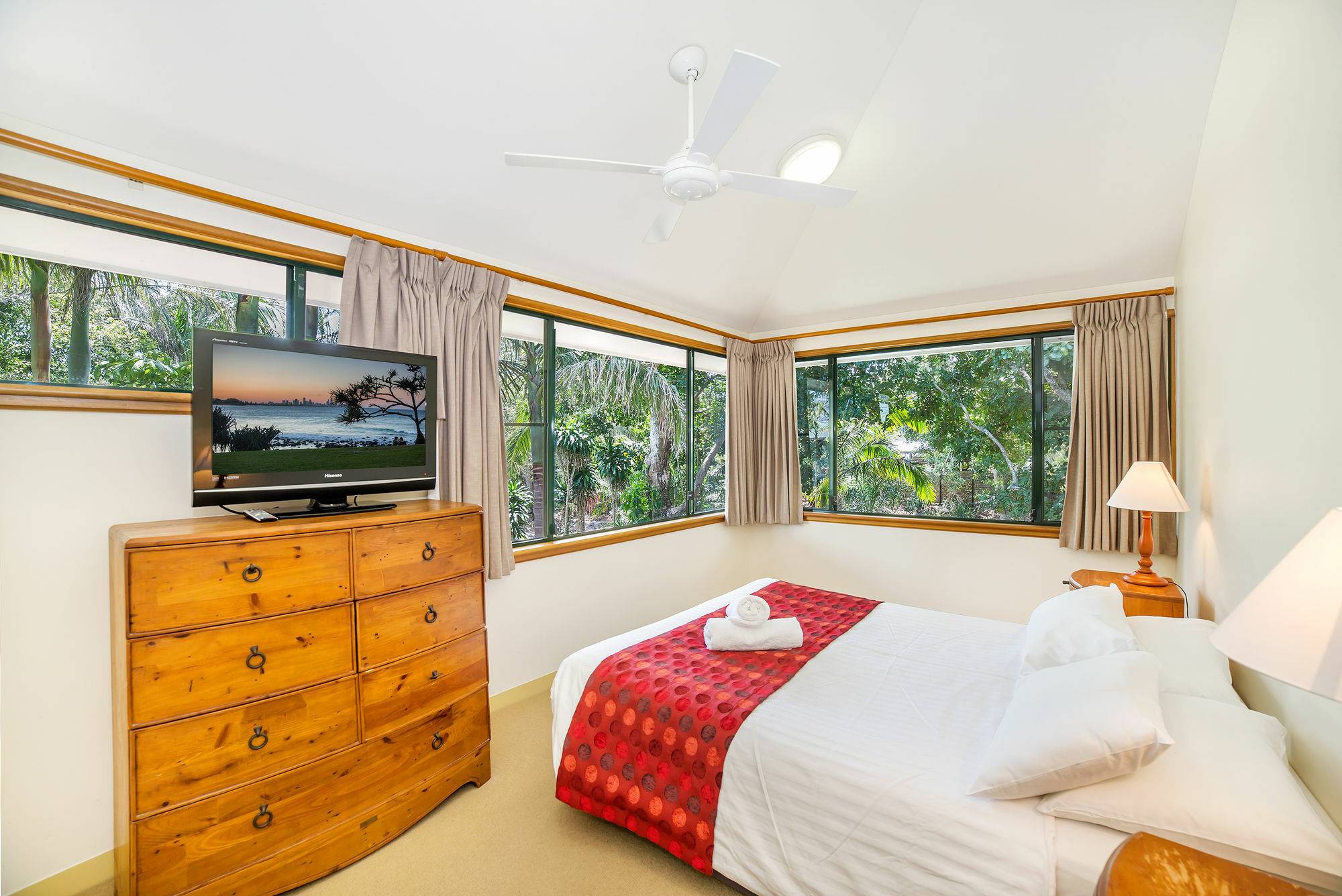 The Crest Byron Bay Aparthotel Εξωτερικό φωτογραφία